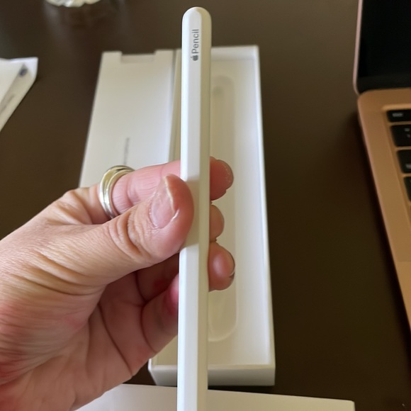 Apple Pencil 2nd generation w/ original box & pamphlet - Picture 4 of 6